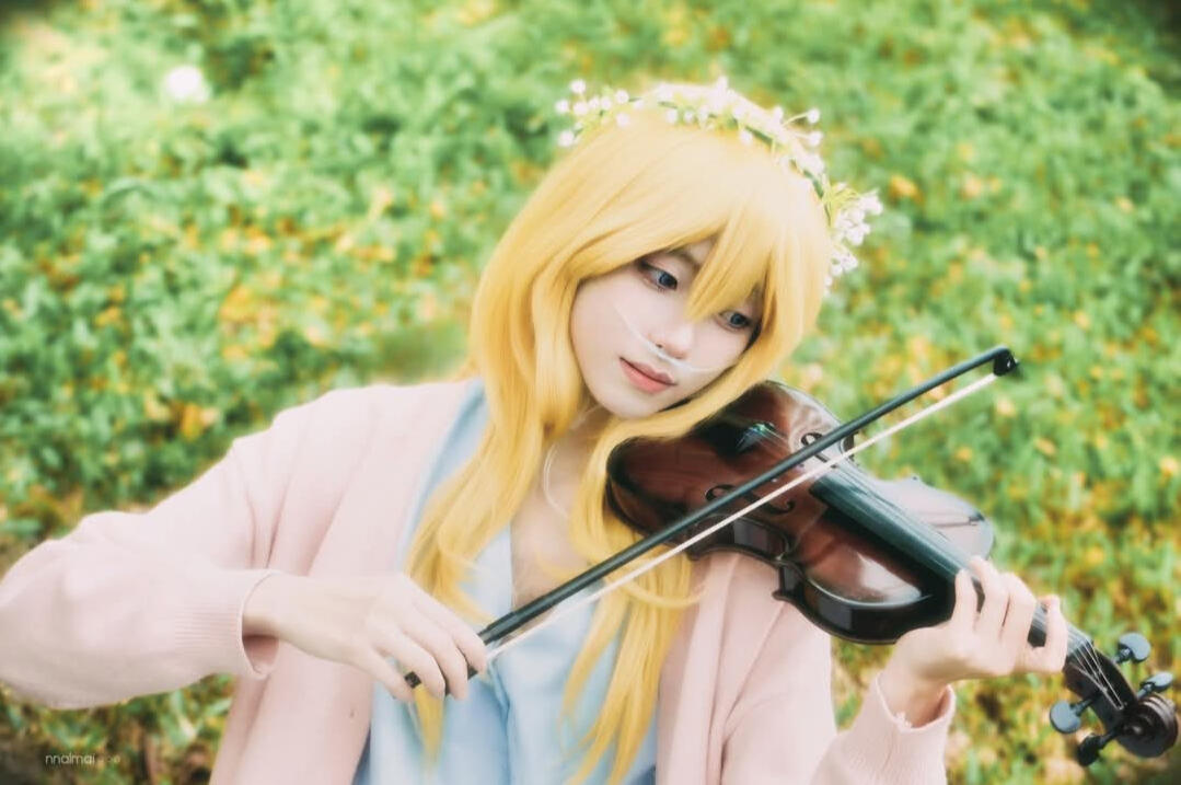 Shoot with Nikon D3100 (+ Andoer GN40) & Nikon AF-S DX 55-300mm f/4.5-5.6G ED VR (+ K&F Concept A-Series HD Black Mist Diffusion 1/4). No rim light or other direct light sources were used.