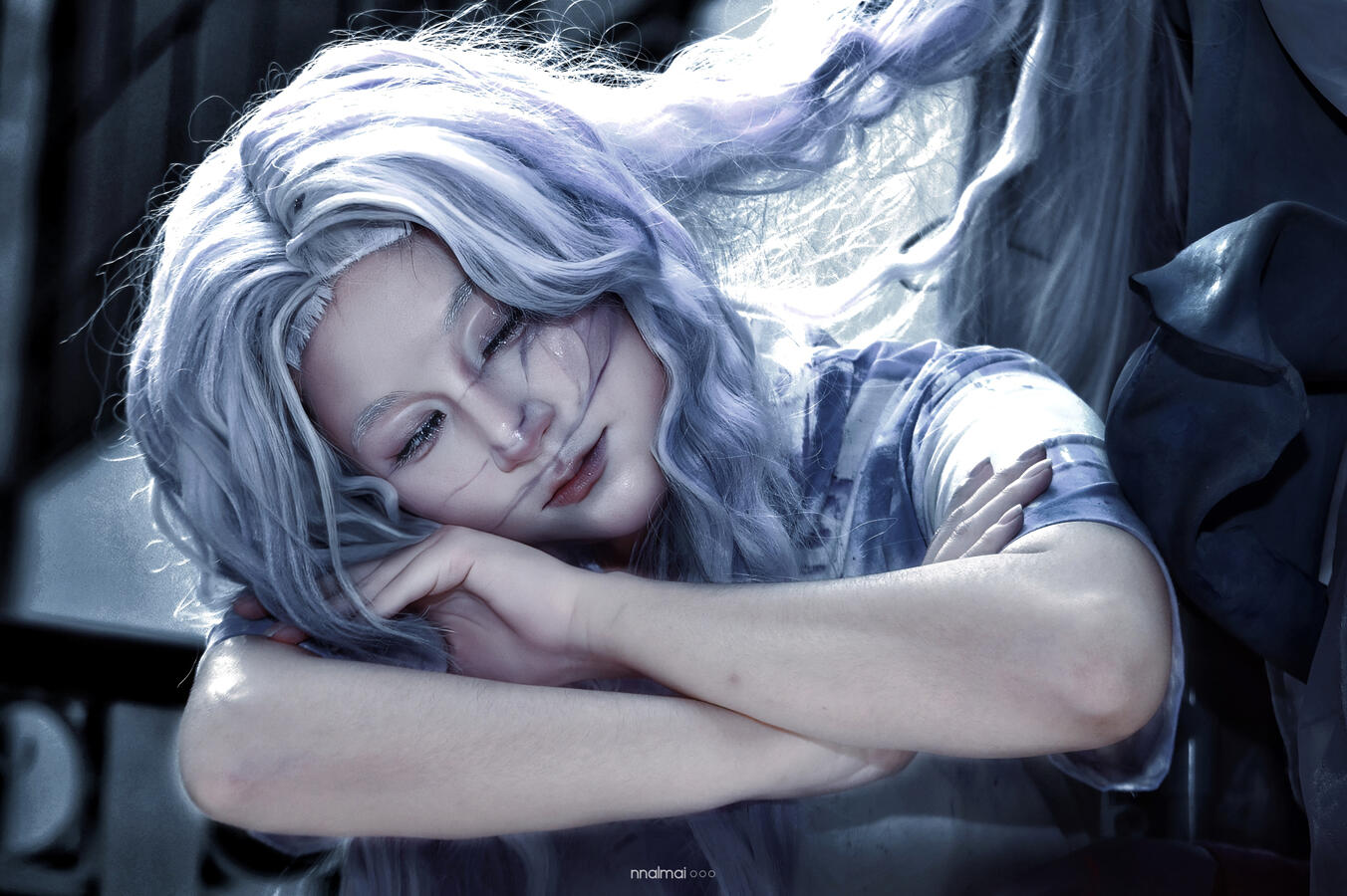 Shoot with Nikon D3100 (+ Andoer GN40) & Nikon AF-S DX 55-300mm f/4.5-5.6G ED VR (+ K&F Concept A-Series HD Black Mist Diffusion 1/4). No rim light or other direct light sources were used.